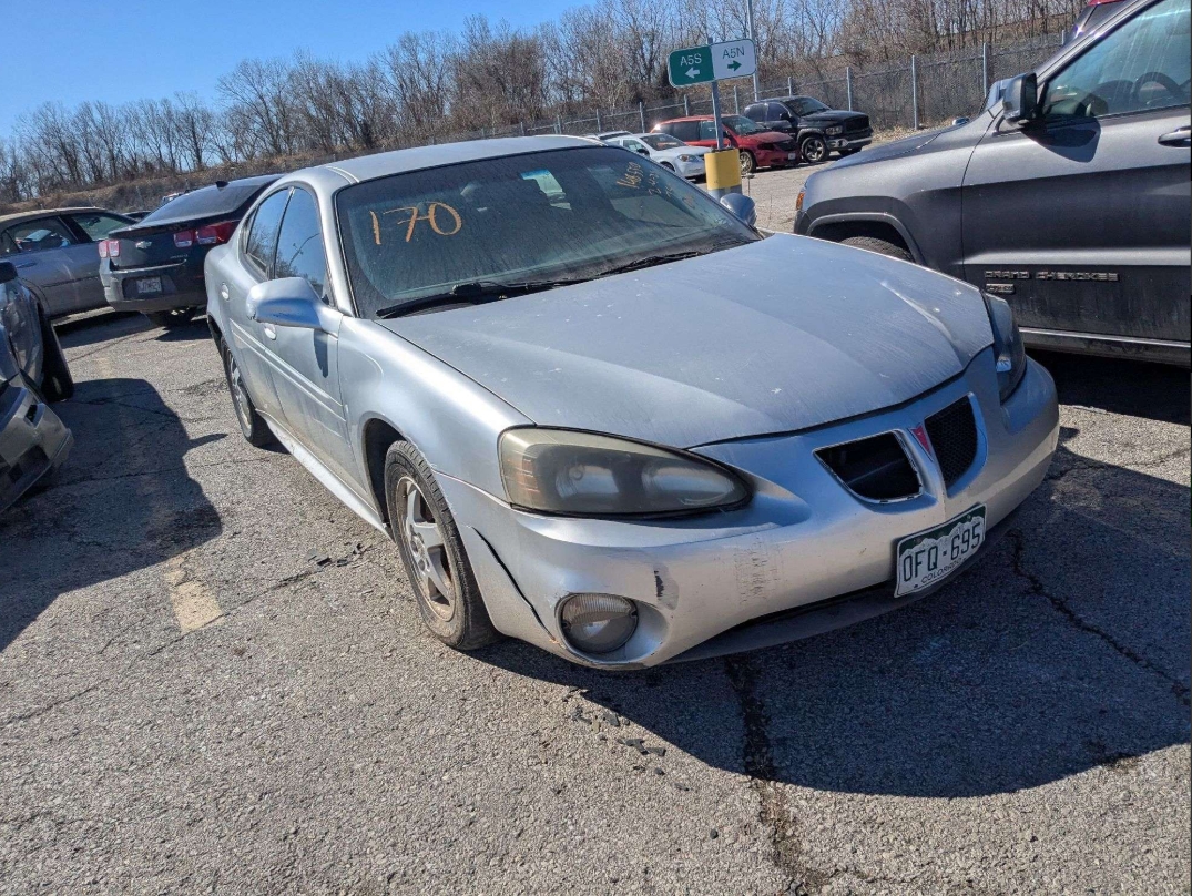 2004 PONTIAC GRAND PRIX