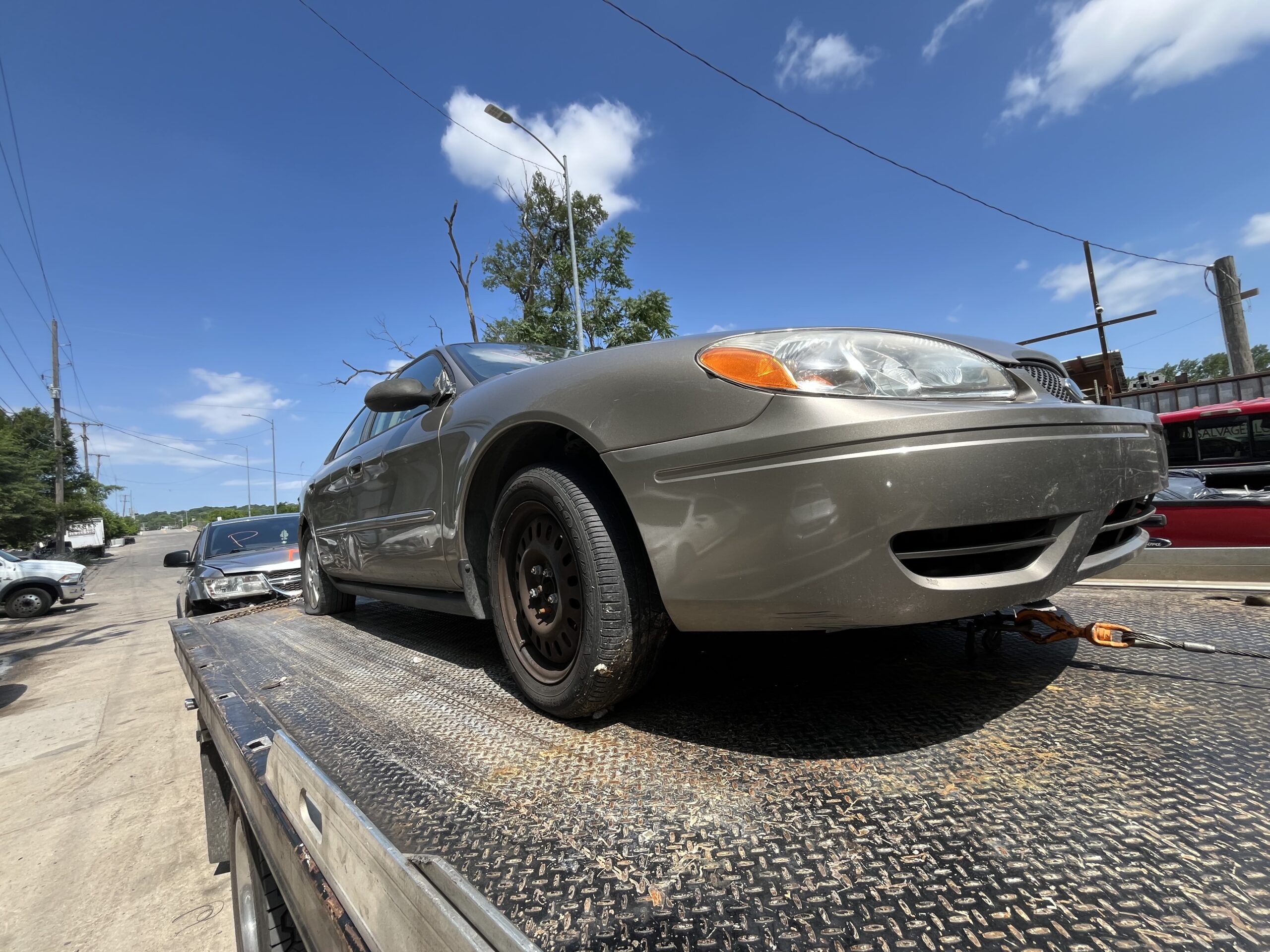 2004 FORD TAURUS