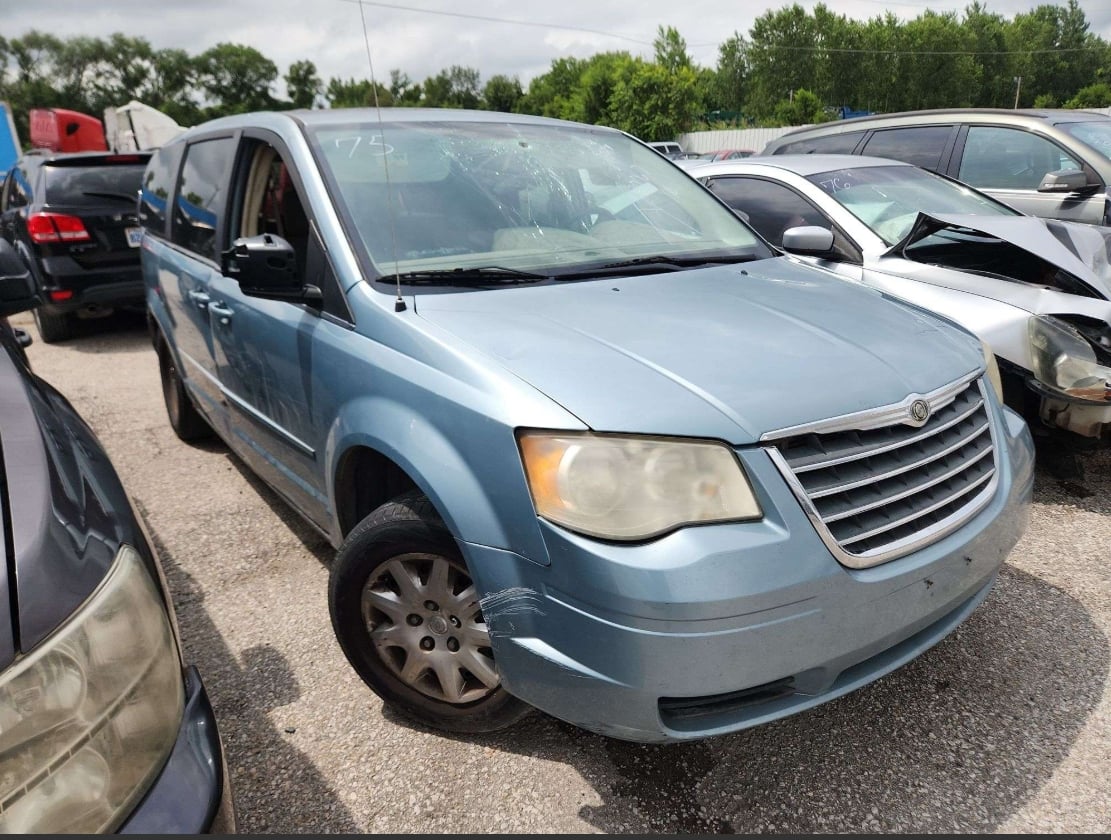 2008 CHRYSLER TOWN AND COUNTRY
