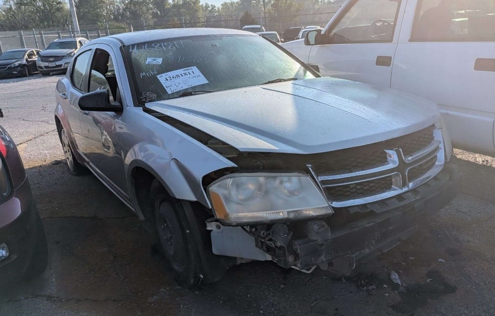 2012 DODGE AVENGER
