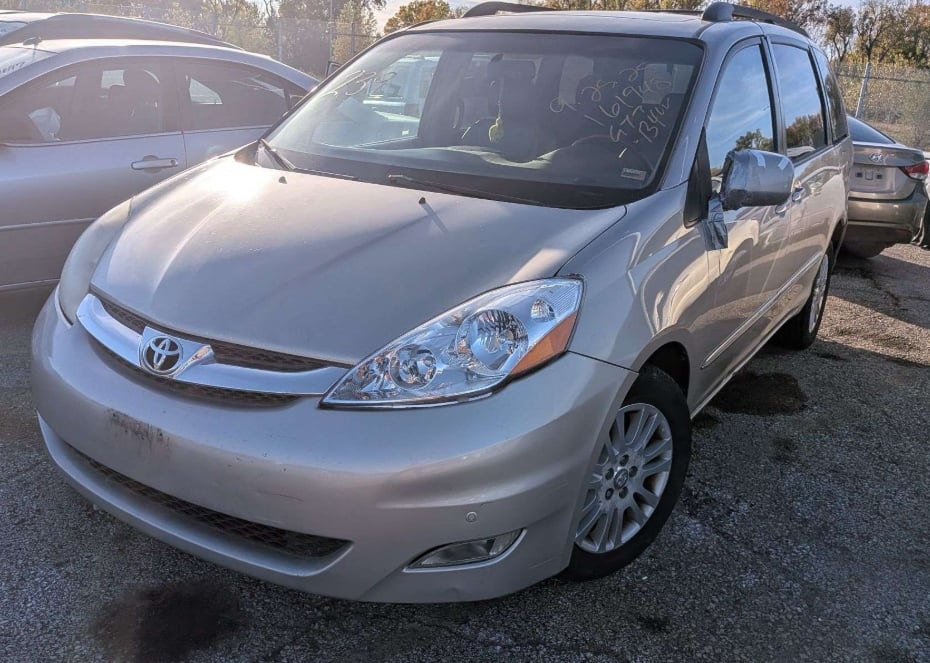 2008 TOYOTA SIENNA